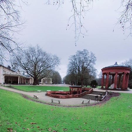 Von Privat, Grosses Zimmer Sehr Zentral In Bad Homburg Stadtmitte 巴特洪堡 外观 照片